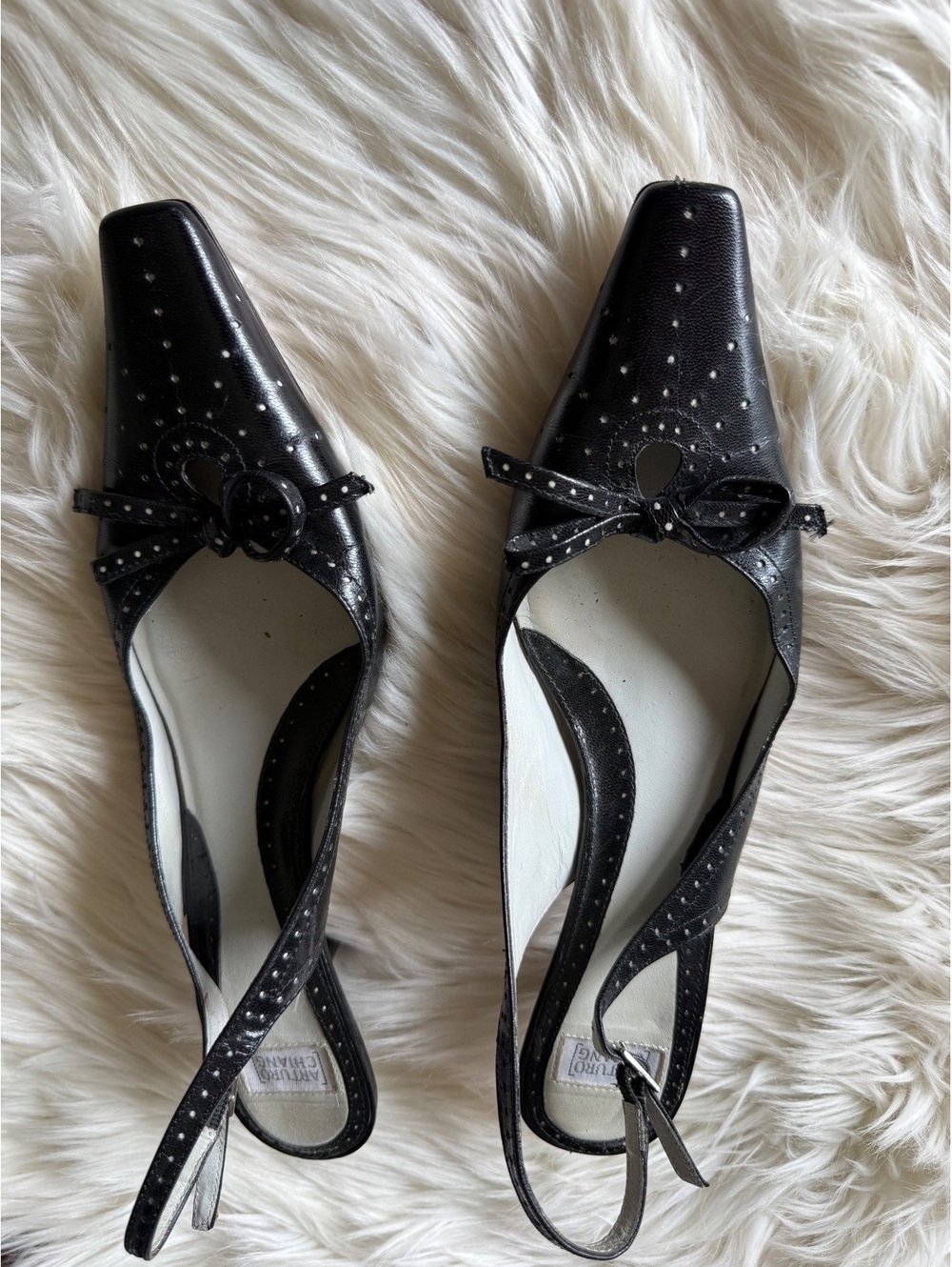 Arturo Chiang Black Leather  Slingback Kitten Heels Size 8M